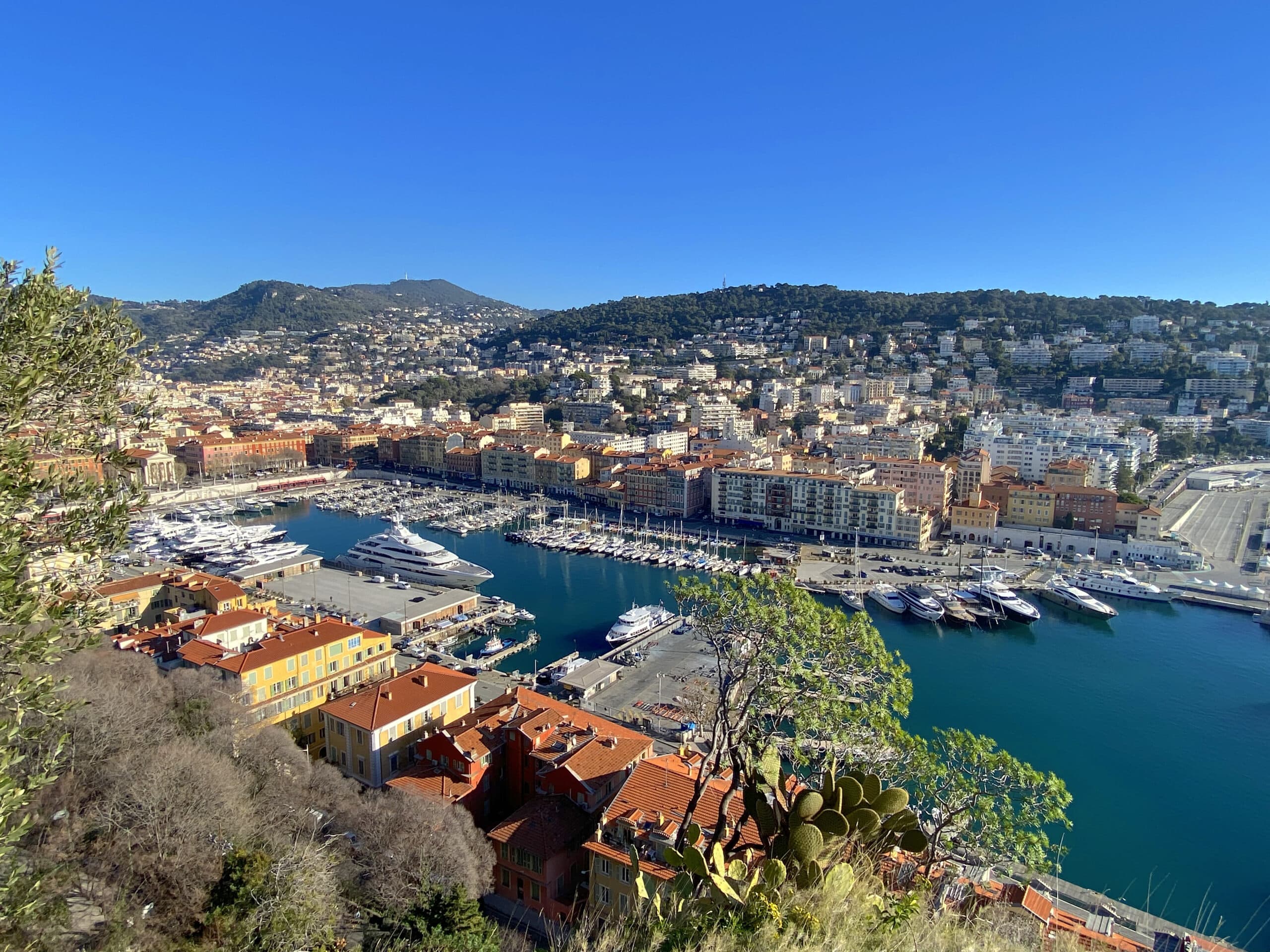 Vue générale du Port Lympia - Nice